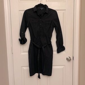 Lands’ End Button Front Tie Waist Roll Tab Sleeve Dress in Black